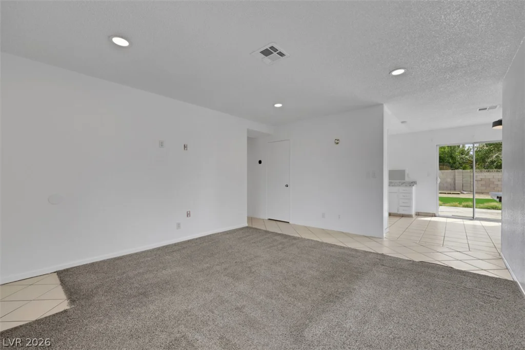 45 Sabino, Las Vegas, NV 89110