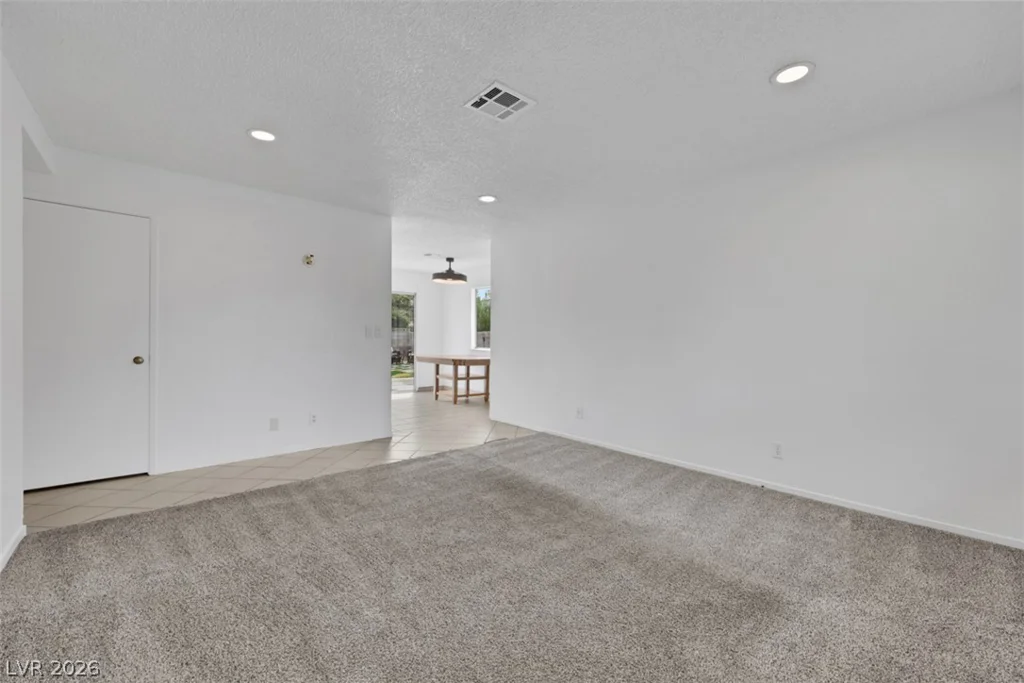 45 Sabino, Las Vegas, NV 89110