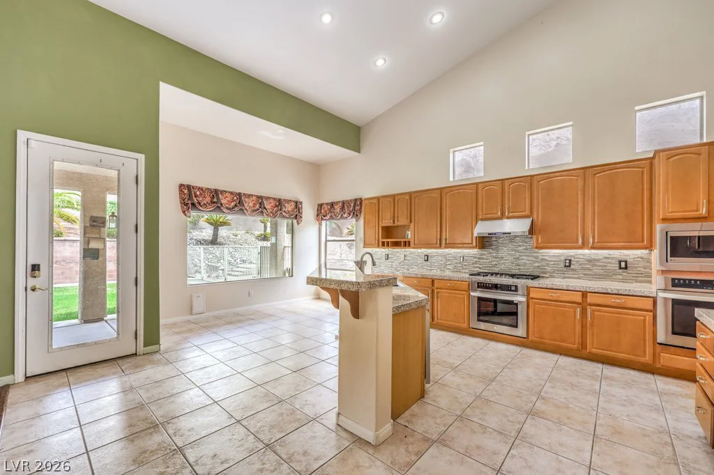 7064 New Moon, Las Vegas, NV 89110