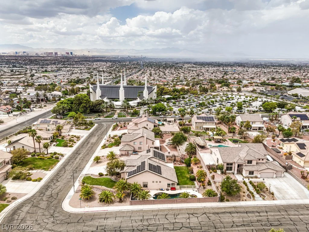 7064 New Moon, Las Vegas, NV 89110