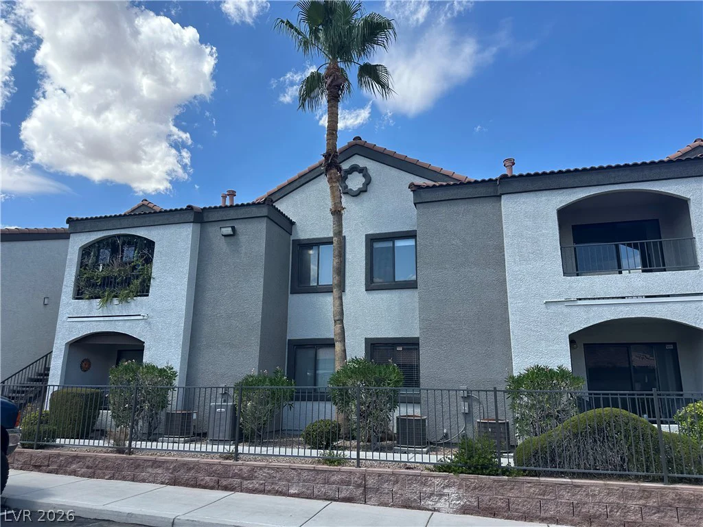 950 Seven Hills, Henderson, NV 89052