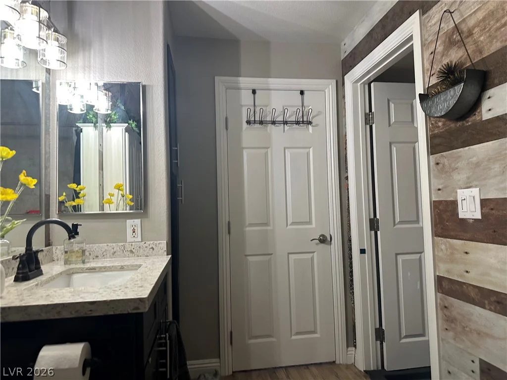 950 Seven Hills, Henderson, NV 89052