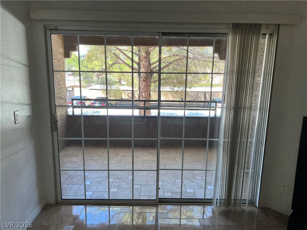 2200 Fort Apache, Las Vegas, NV 89117