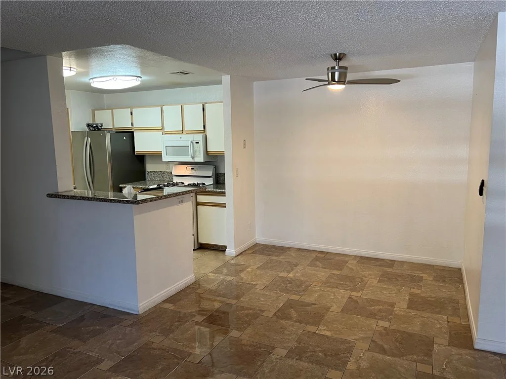 2200 Fort Apache, Las Vegas, NV 89117