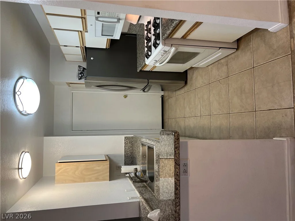 2200 Fort Apache, Las Vegas, NV 89117