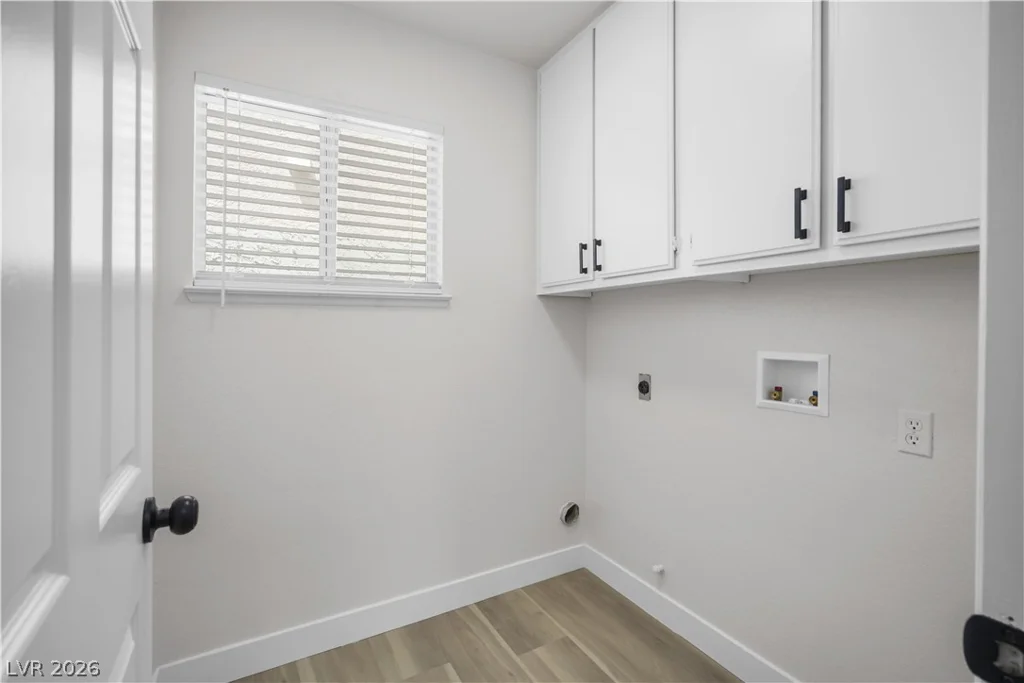 9713 Peacock Hill, Las Vegas, NV 89117