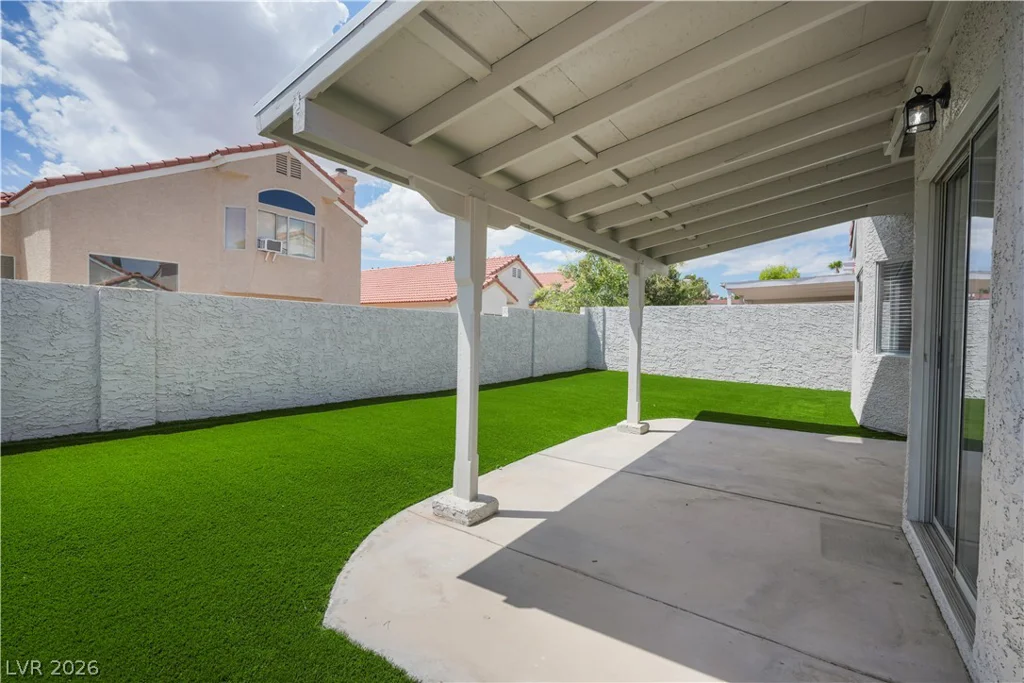 9713 Peacock Hill, Las Vegas, NV 89117