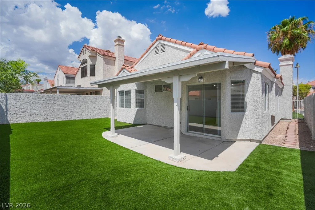 9713 Peacock Hill, Las Vegas, NV 89117