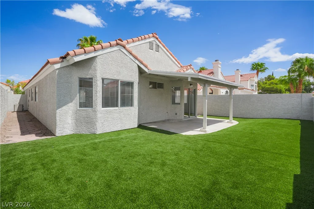 9713 Peacock Hill, Las Vegas, NV 89117