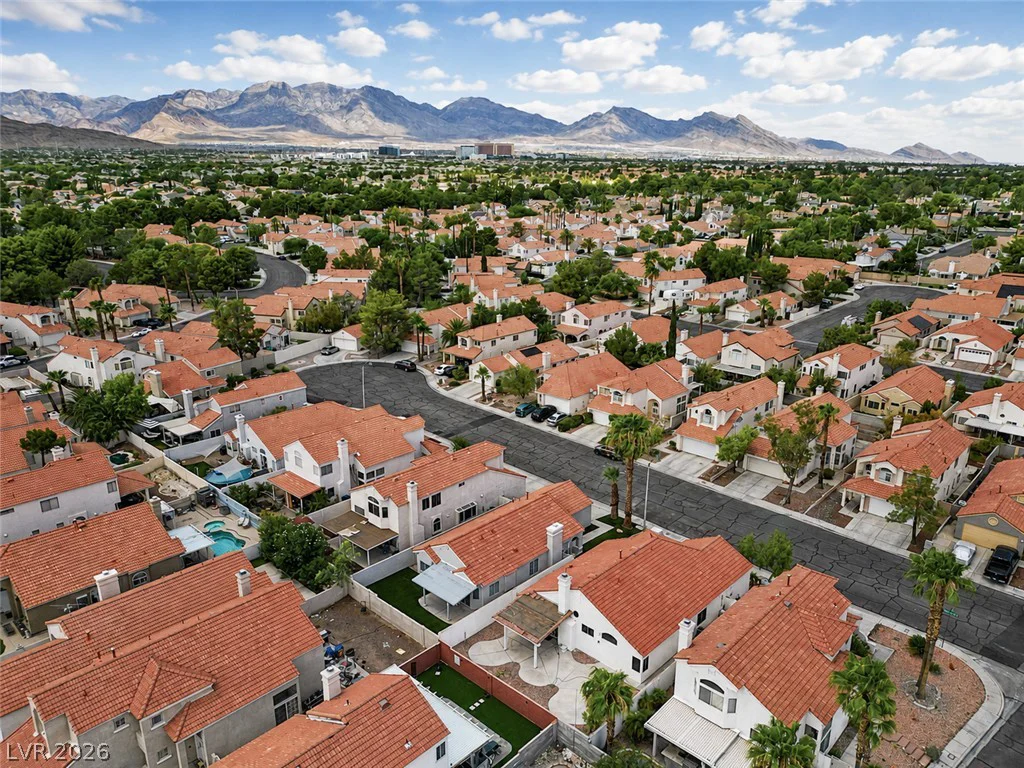 9713 Peacock Hill, Las Vegas, NV 89117