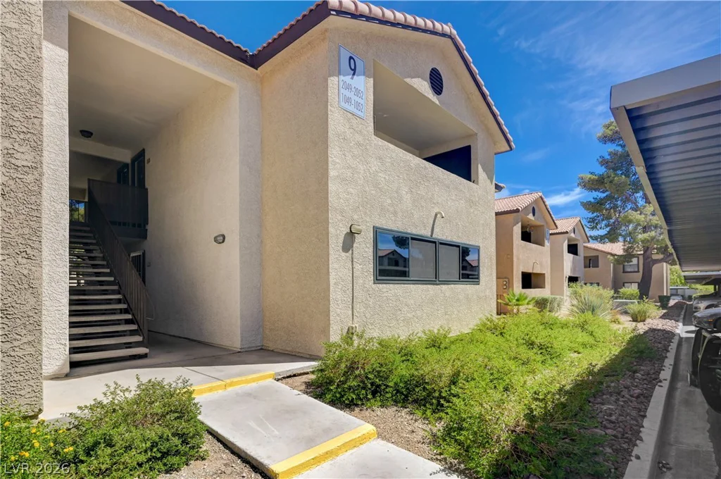 2451 Rainbow, Las Vegas, NV 89108