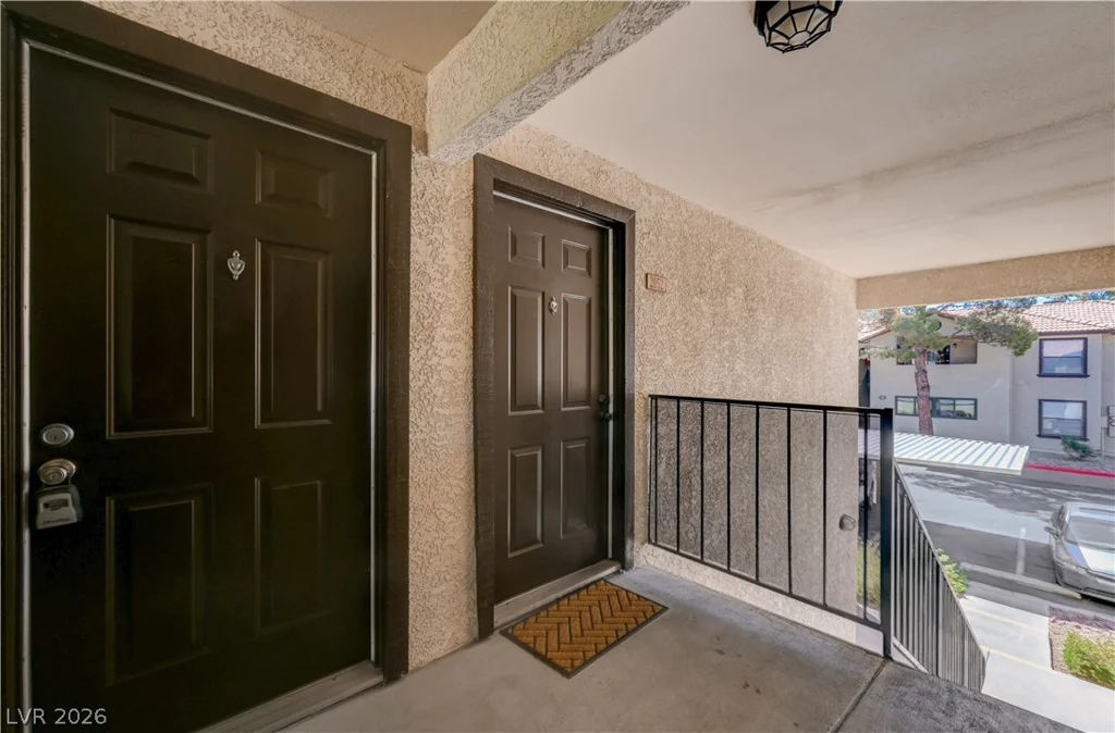 2451 Rainbow, Las Vegas, NV 89108