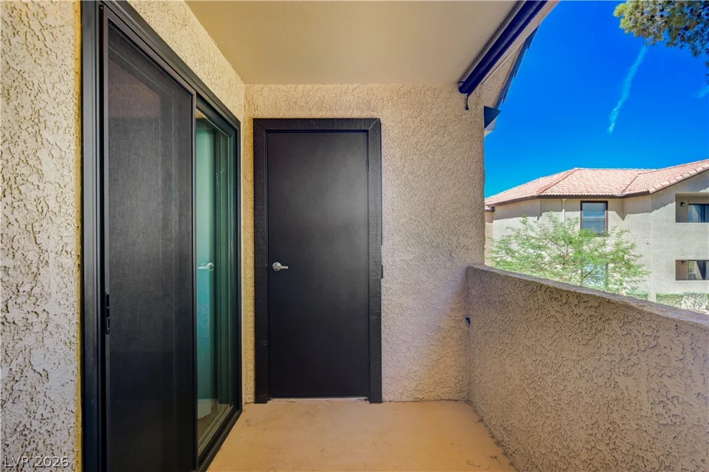 2451 Rainbow, Las Vegas, NV 89108