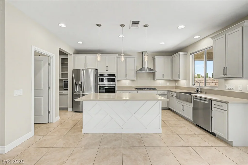 2568 Iron Crest, Las Vegas, NV 89138