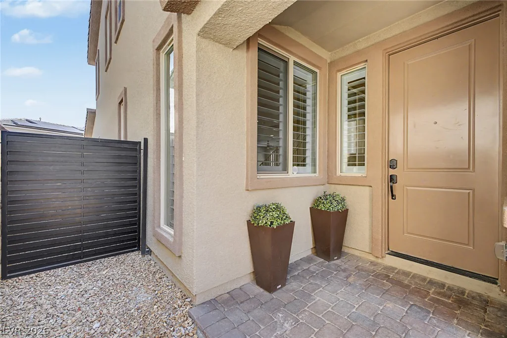 2568 Iron Crest, Las Vegas, NV 89138