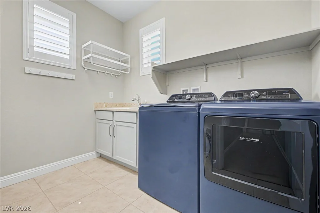 2568 Iron Crest, Las Vegas, NV 89138