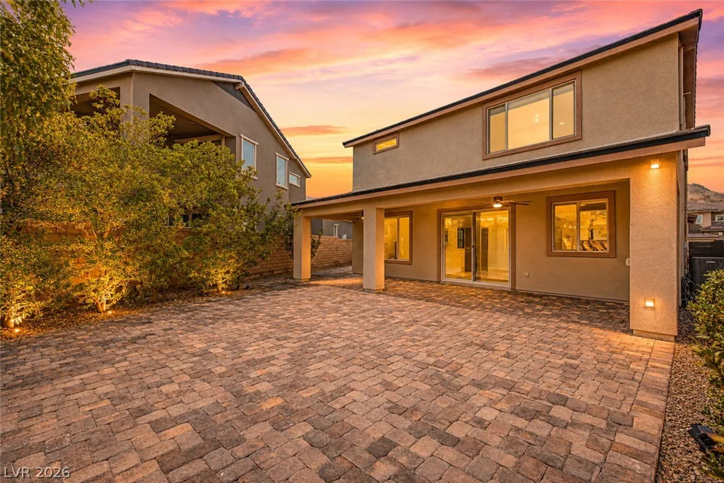 2568 Iron Crest, Las Vegas, NV 89138