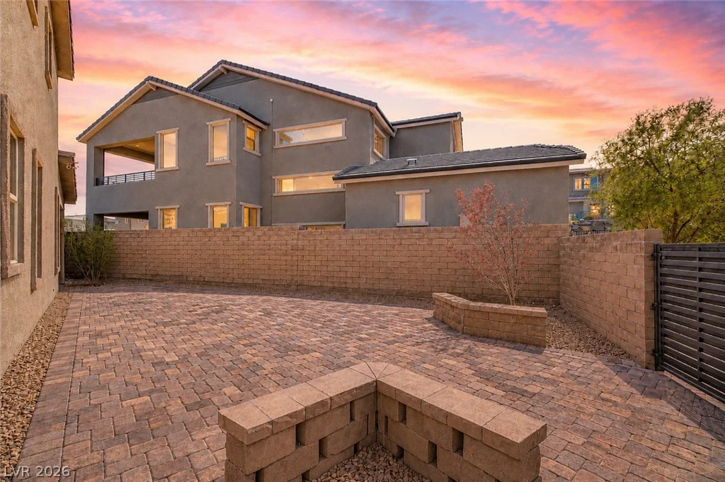 2568 Iron Crest, Las Vegas, NV 89138