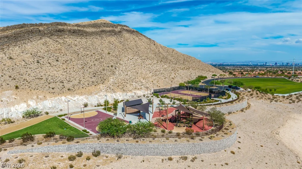 2568 Iron Crest, Las Vegas, NV 89138