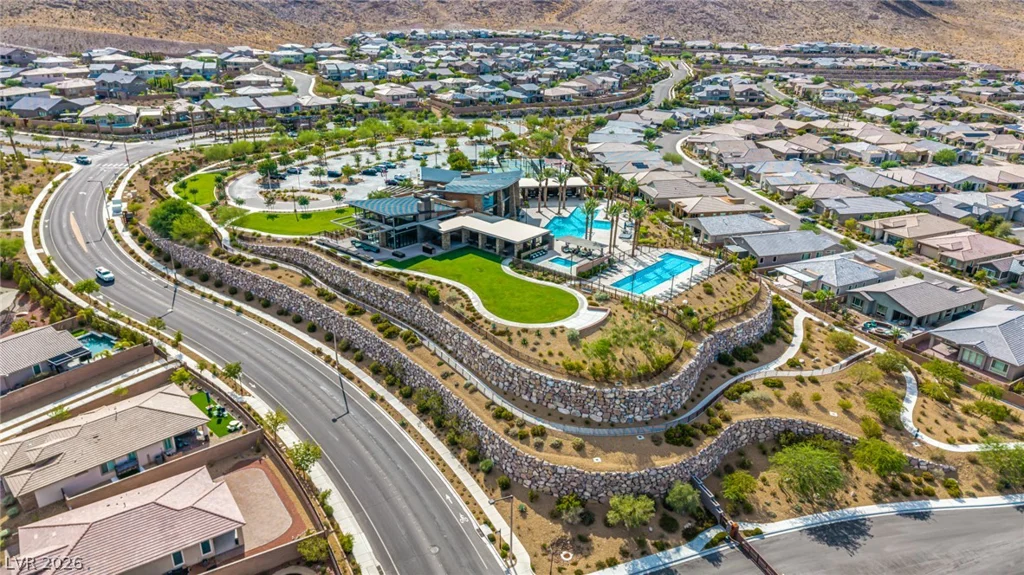2568 Iron Crest, Las Vegas, NV 89138
