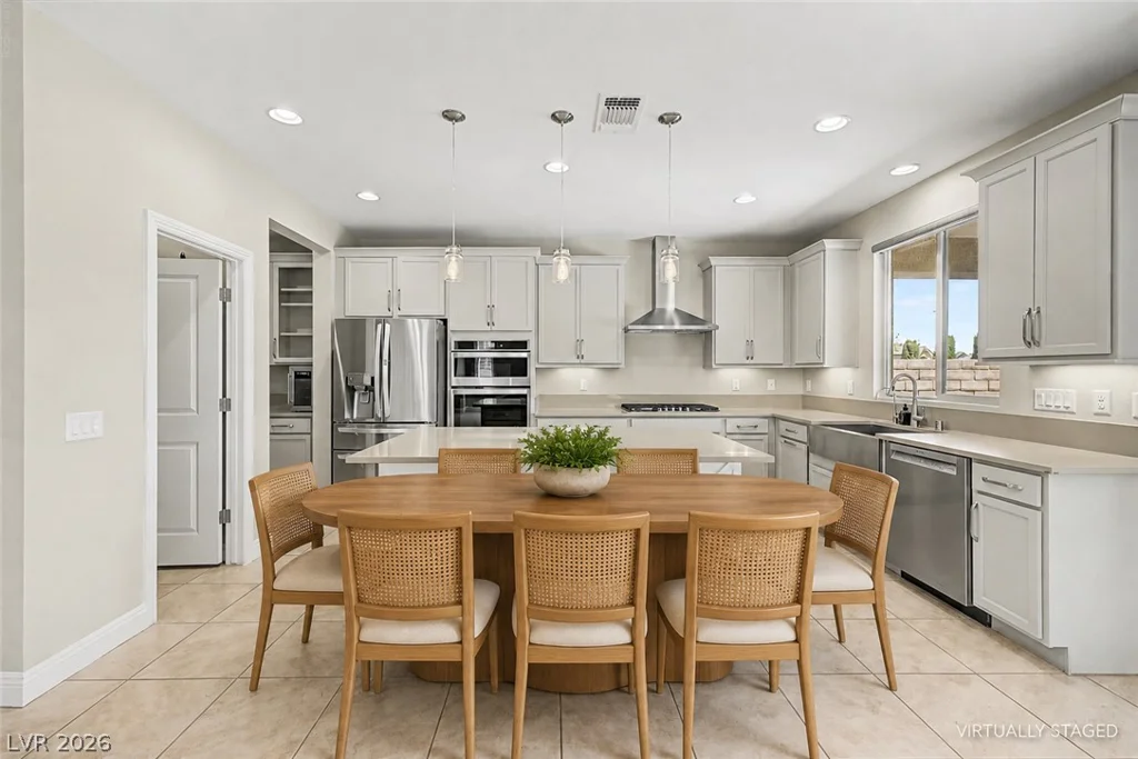 2568 Iron Crest, Las Vegas, NV 89138