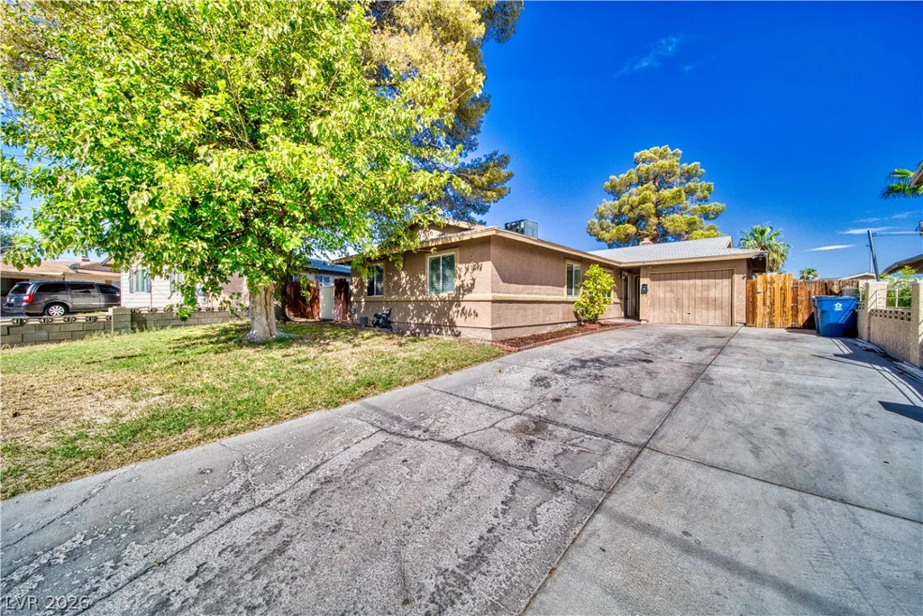 5233 Orinda, Las Vegas, NV 89120