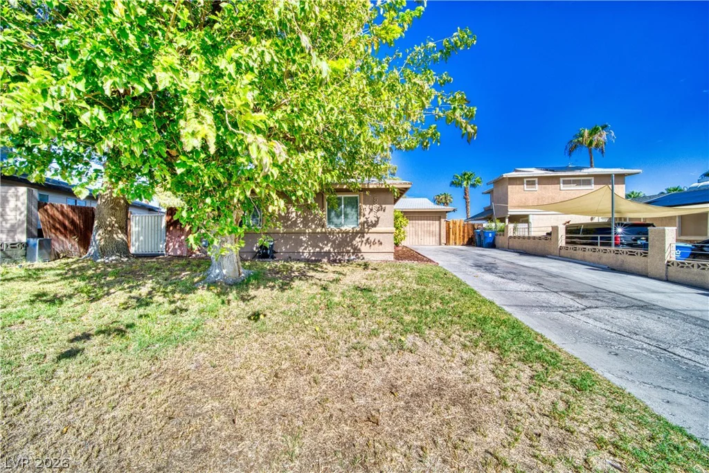 5233 Orinda, Las Vegas, NV 89120