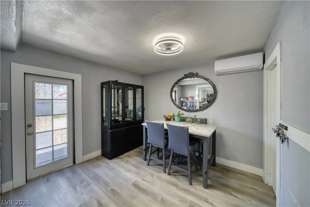 5233 Orinda, Las Vegas, NV 89120