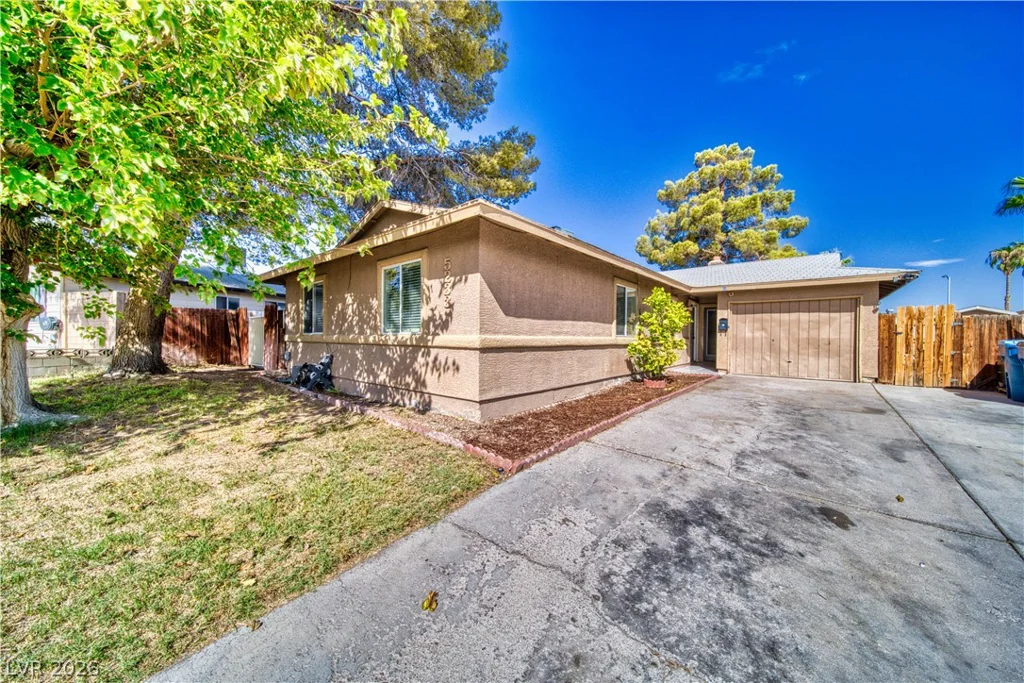 5233 Orinda, Las Vegas, NV 89120