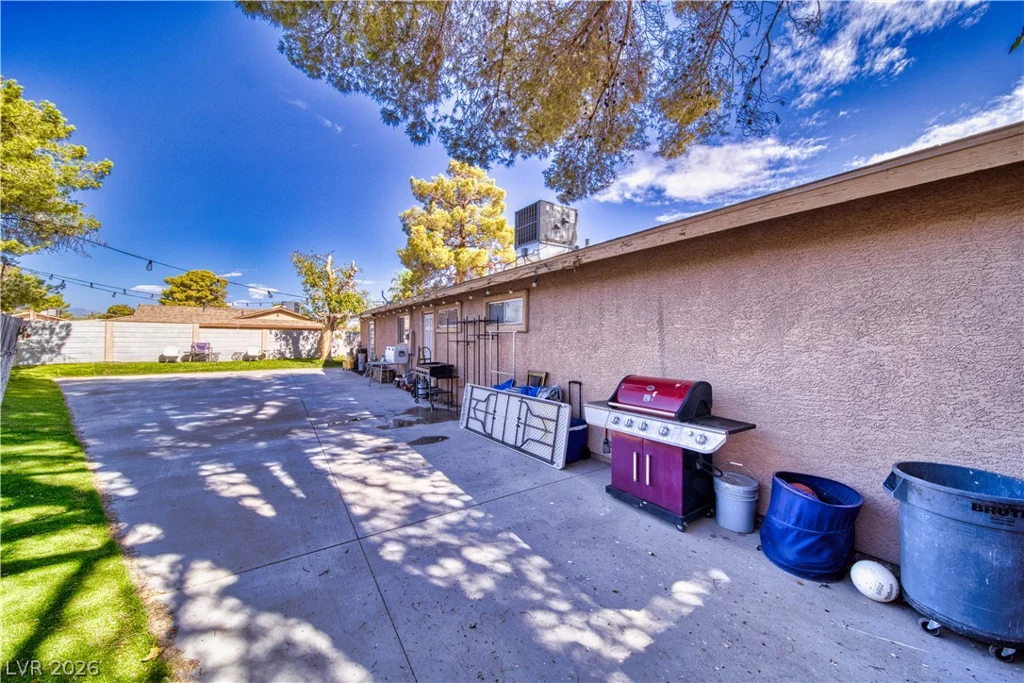 5233 Orinda, Las Vegas, NV 89120