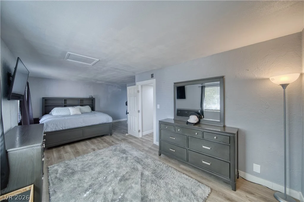 5233 Orinda, Las Vegas, NV 89120