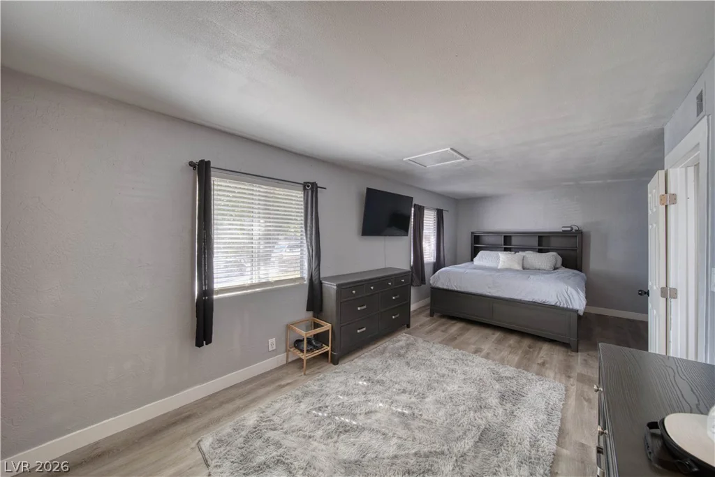 5233 Orinda, Las Vegas, NV 89120