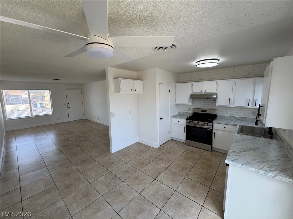 4048 Maple Hill, Las Vegas, NV 89115
