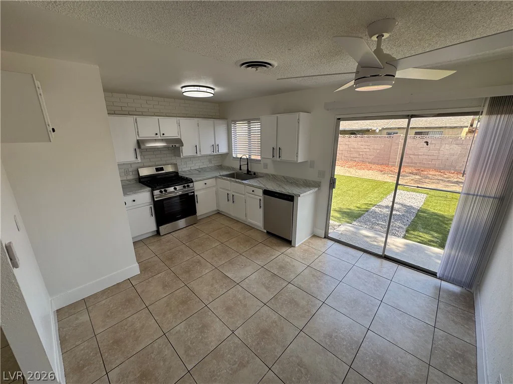 4048 Maple Hill, Las Vegas, NV 89115