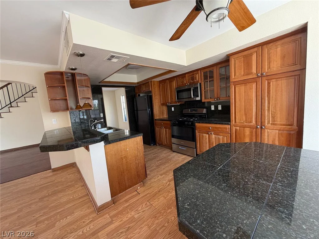 921 Greystone, Las Vegas, NV 89108
