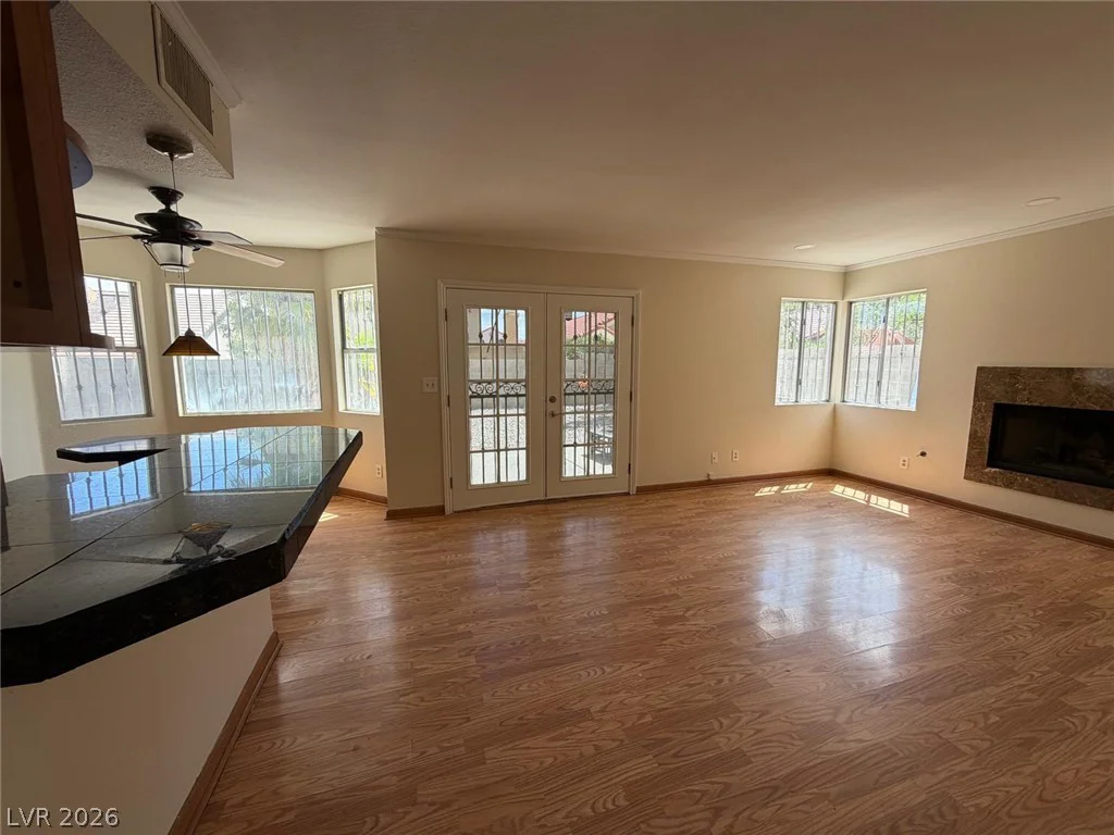 921 Greystone, Las Vegas, NV 89108