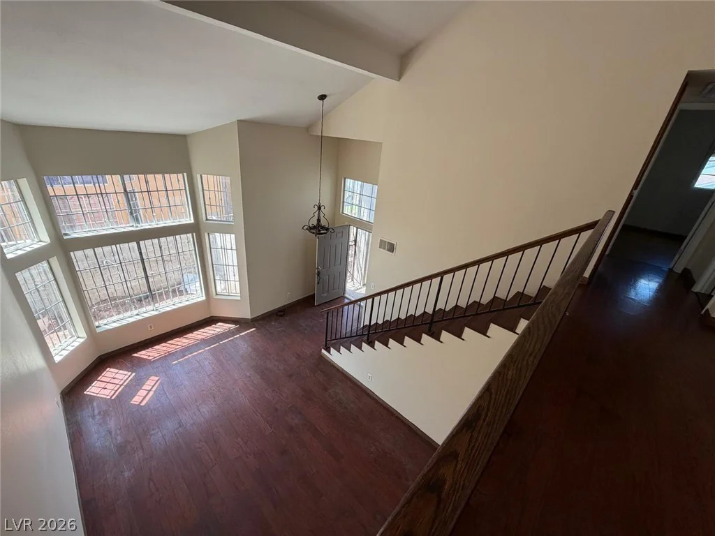 921 Greystone, Las Vegas, NV 89108