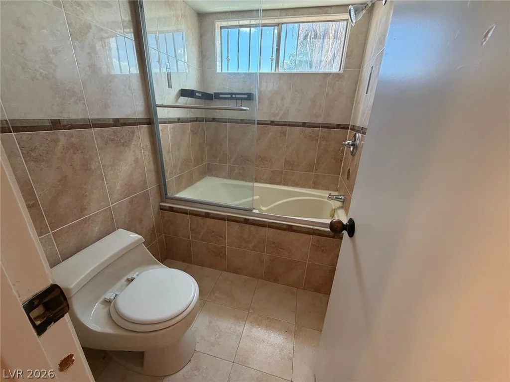921 Greystone, Las Vegas, NV 89108
