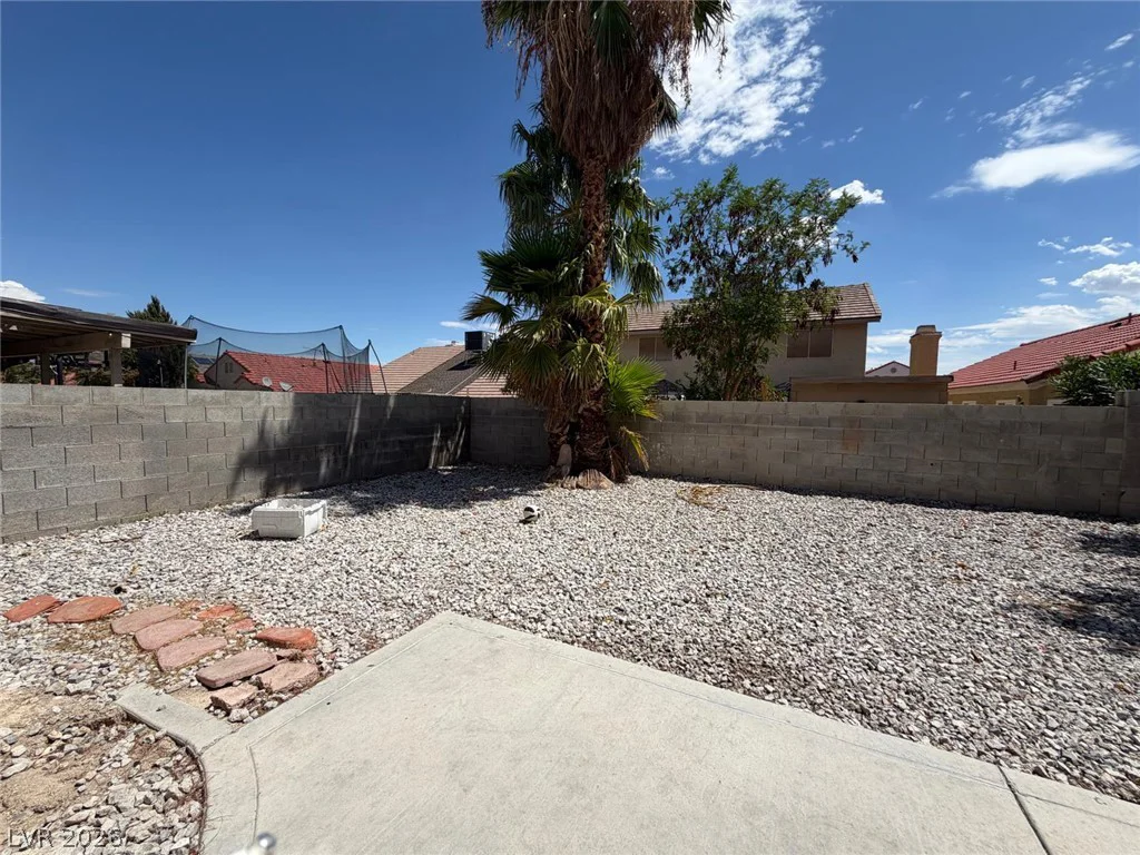 921 Greystone, Las Vegas, NV 89108
