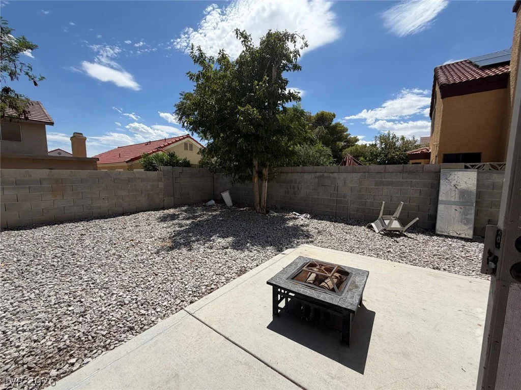 921 Greystone, Las Vegas, NV 89108