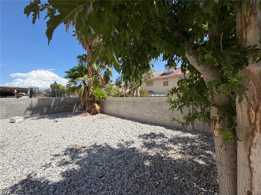 921 Greystone, Las Vegas, NV 89108