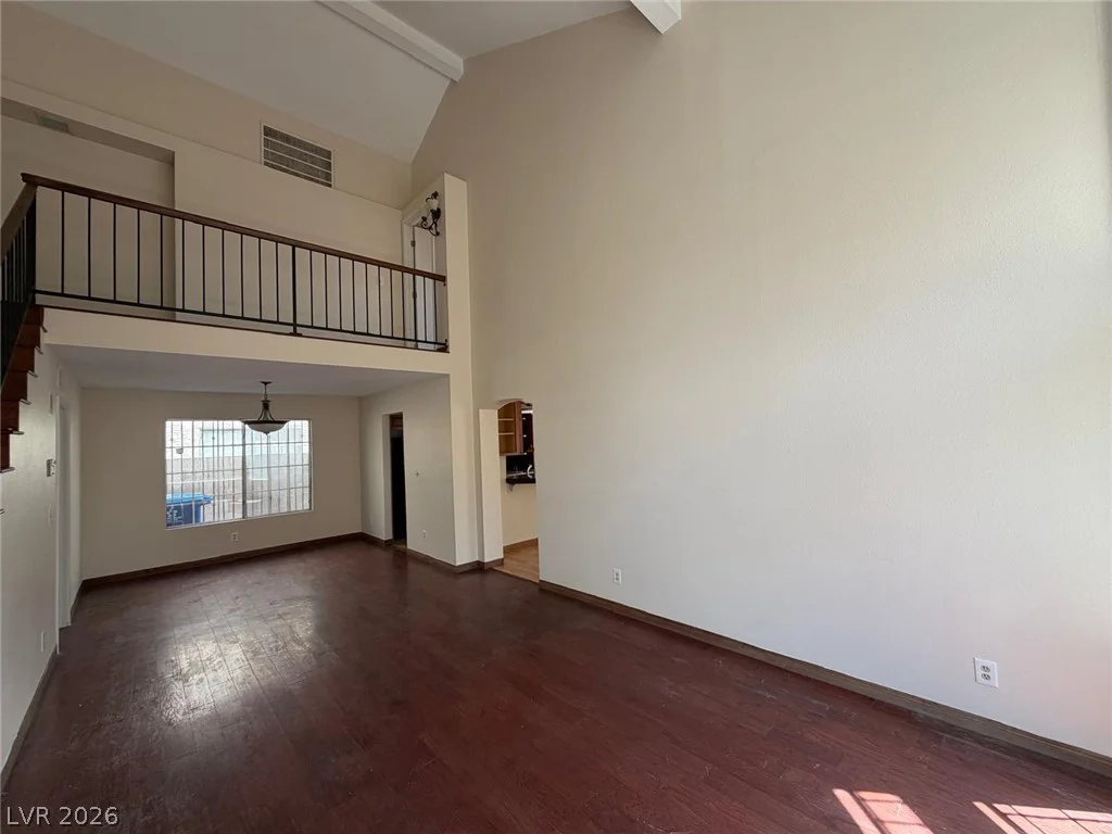 921 Greystone, Las Vegas, NV 89108