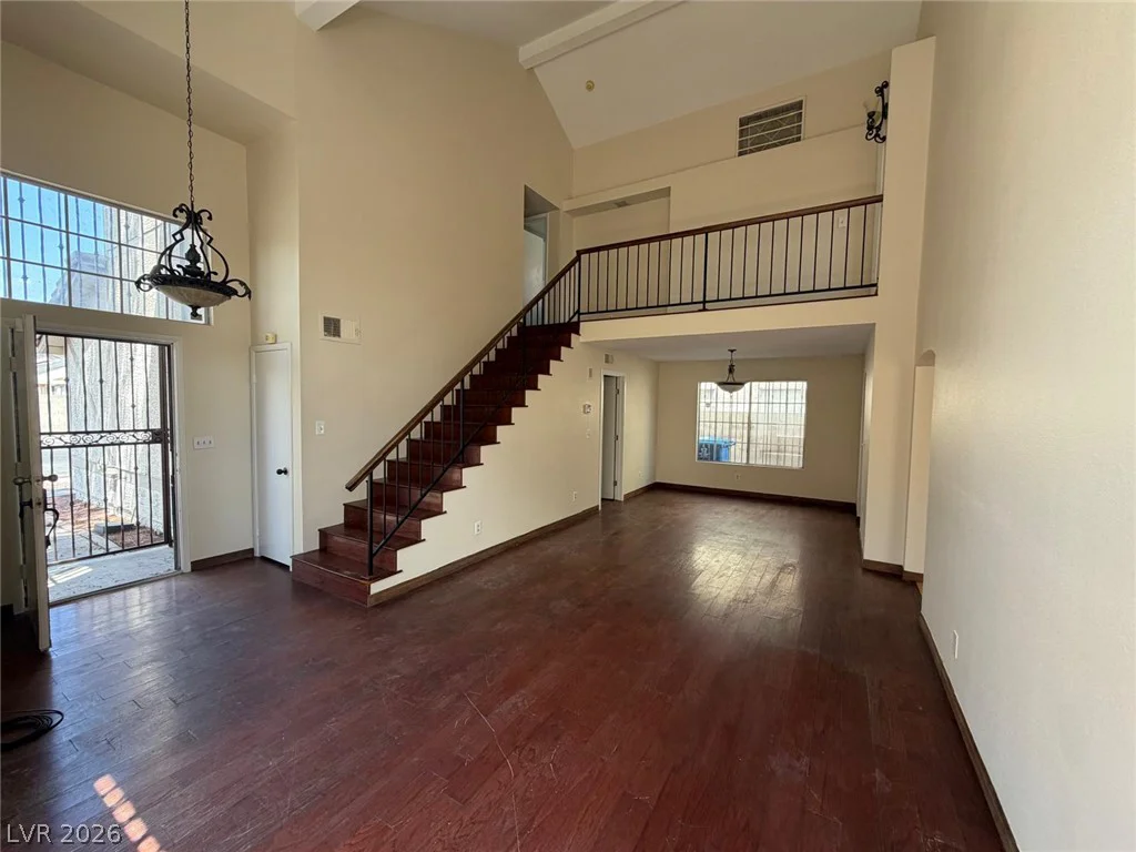921 Greystone, Las Vegas, NV 89108