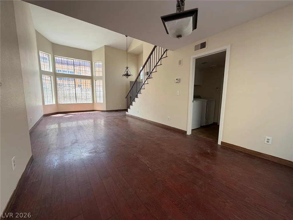 921 Greystone, Las Vegas, NV 89108