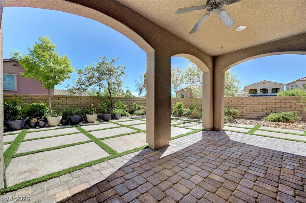 460 Trevinca, Las Vegas, NV 89138