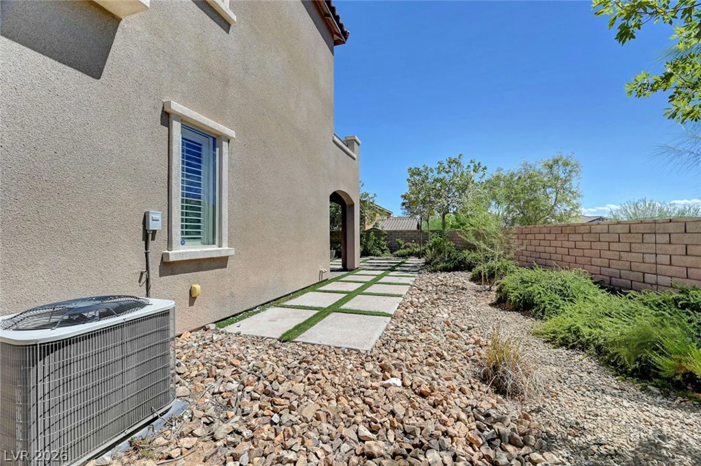 460 Trevinca, Las Vegas, NV 89138