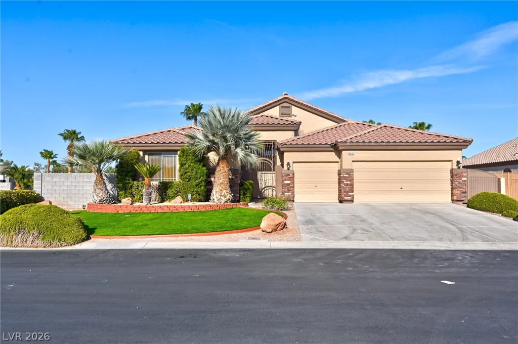 6492 Lantana Falls, Las Vegas, NV 89131