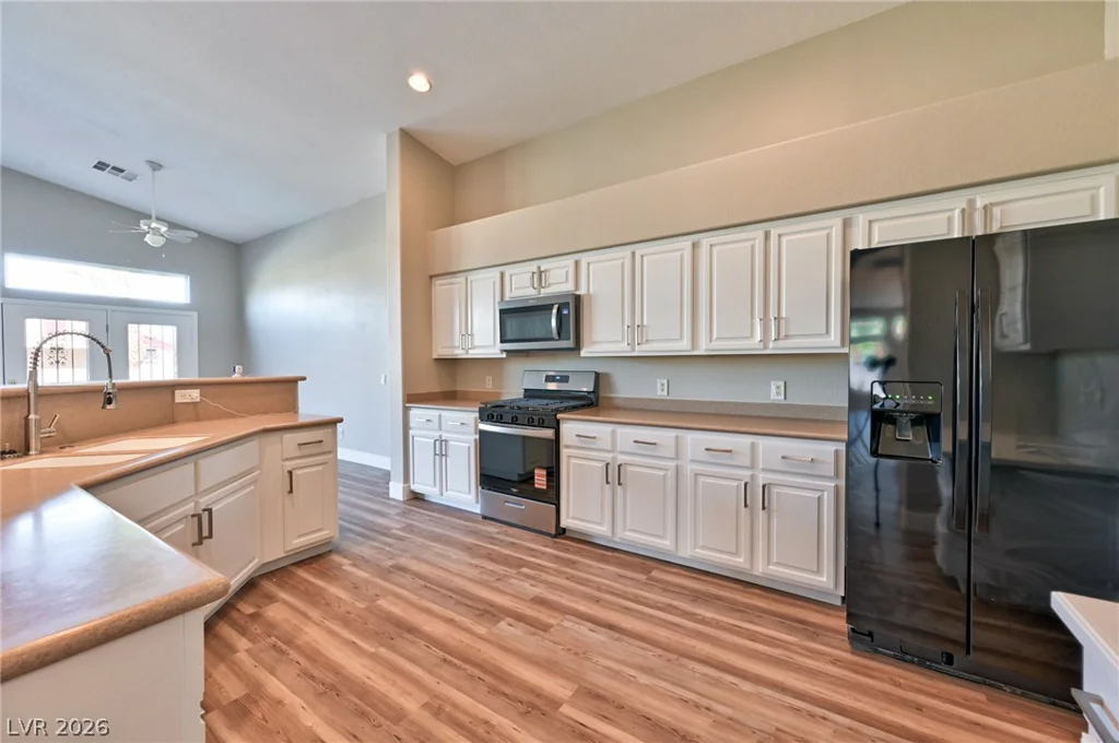 6492 Lantana Falls, Las Vegas, NV 89131