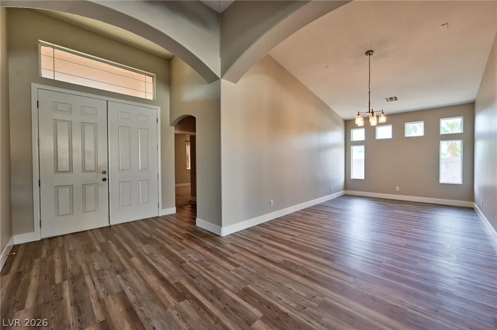 6492 Lantana Falls, Las Vegas, NV 89131
