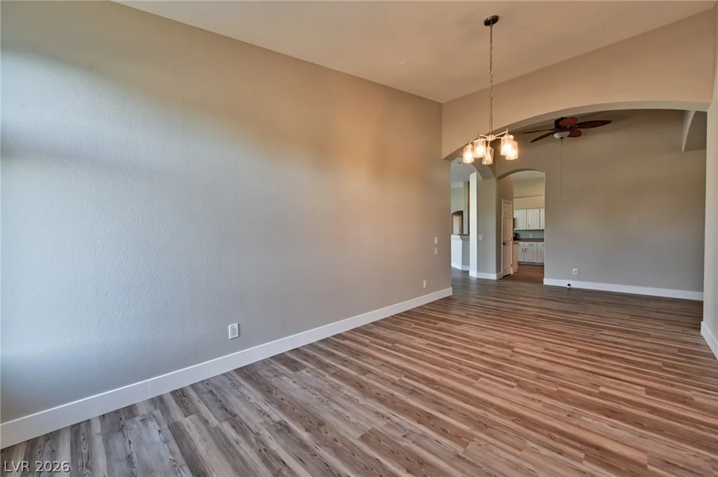 6492 Lantana Falls, Las Vegas, NV 89131
